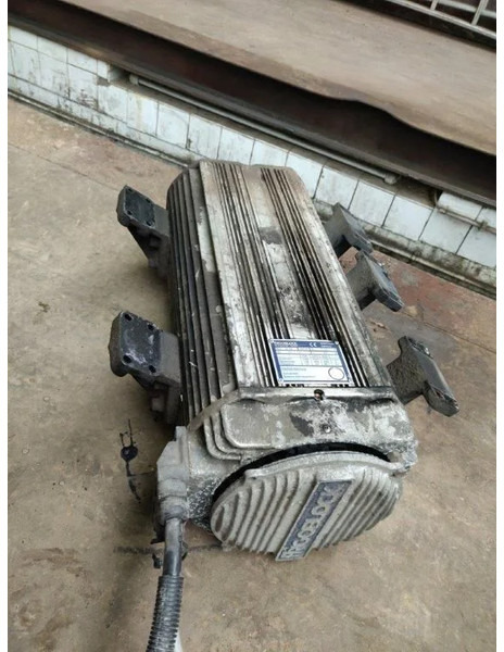 Diversen Alternator Frigoblock G24 - Elektros sistema: foto 1 Diversen Alternator Frigoblock G24 - Elektros sistema: foto 1