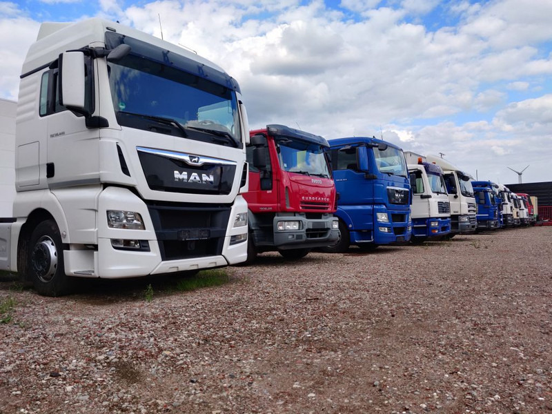 MAN Wij zoeken vrachtwagens / kranen / containersystemen - Furgonas sunkvežimis: foto 4 MAN Wij zoeken vrachtwagens / kranen / containersystemen - Furgonas sunkvežimis: foto 4