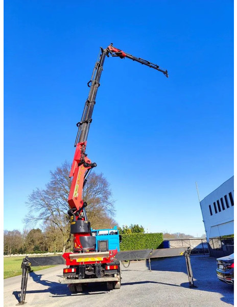 Platforminis/ Bortinis sunkvežimis, Sunkvežimis su kranu Mercedes-Benz Actros 4151 V8 8x4 Palfinger PK78002: foto 13