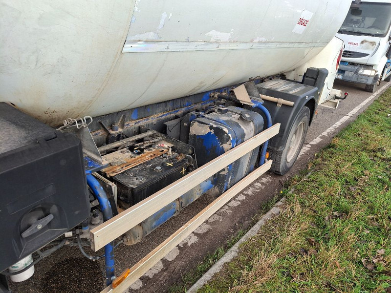 Autocisterna Renault MIDLUM 220DCI GAS / LPG: foto 14