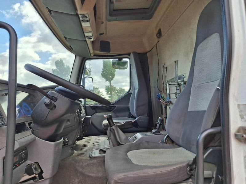 Renault PREMIUM 270 GAS / LPG - Autocisterna: foto 4 Renault PREMIUM 270 GAS / LPG - Autocisterna: foto 4