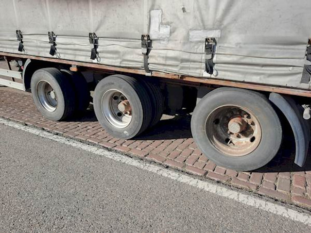 TIRSAN-GOCH MZ - Tentinė puspriekabė: foto 4 TIRSAN-GOCH MZ - Tentinė puspriekabė: foto 4
