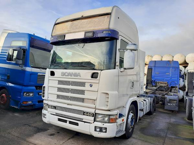 Vilkikas Scania R 124 LA 440: foto 1