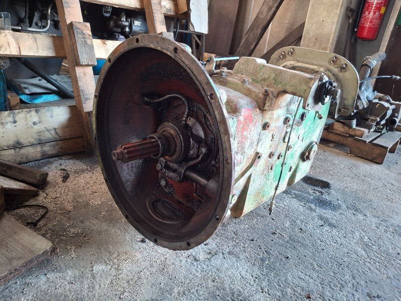 Volvo SR62 - Pavarų dėžė: foto 1 Volvo SR62 - Pavarų dėžė: foto 1