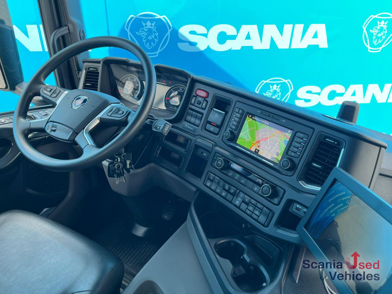 SCANIA G 450 B8x2*6NB DIFF-L HIAB X-HIPRO 262 EP-4 - Platforminis/ Bortinis sunkvežimis: foto 4 SCANIA G 450 B8x2*6NB DIFF-L HIAB X-HIPRO 262 EP-4 - Platforminis/ Bortinis sunkvežimis: foto 4