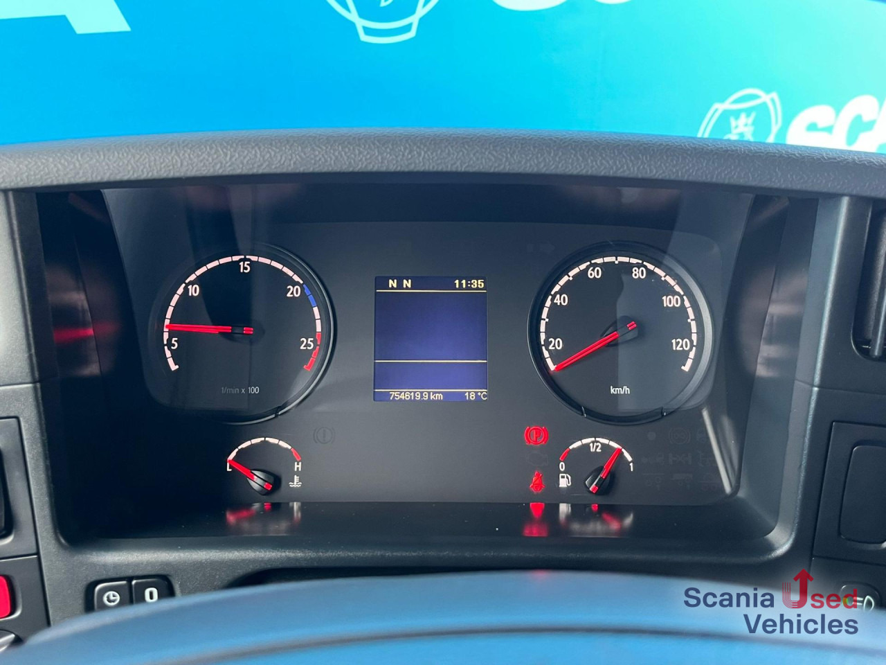 SCANIA P 280 DB4x2MNA TAILLIFT 2T BOX 750x249x230cm - Furgonas sunkvežimis: foto 3 SCANIA P 280 DB4x2MNA TAILLIFT 2T BOX 750x249x230cm - Furgonas sunkvežimis: foto 3