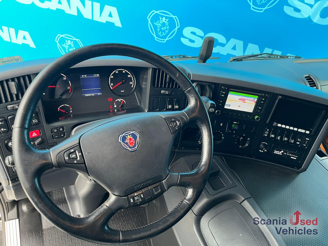 SCANIA P 280 DB4x2MNA TAILLIFT 2T BOX 750x249x230cm - Furgonas sunkvežimis: foto 2 SCANIA P 280 DB4x2MNA TAILLIFT 2T BOX 750x249x230cm - Furgonas sunkvežimis: foto 2