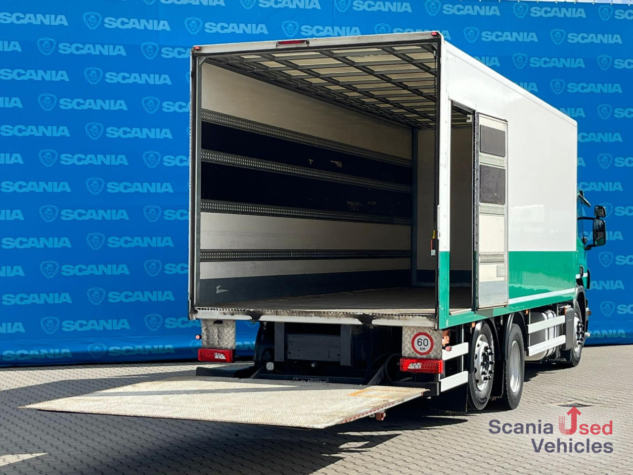 Furgonas sunkvežimis SCANIA P 320 DB6x2*4MNB RETARDER FULL AIR 8T TAIL LIFT 2T: foto 15