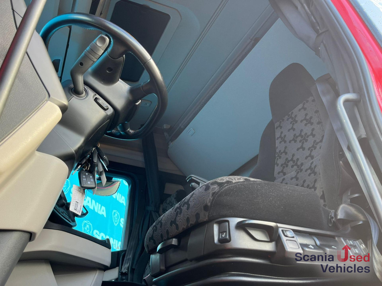 SCANIA R 410 A4x2NA RETARDER LED NAVI - Vilkikas: foto 2 SCANIA R 410 A4x2NA RETARDER LED NAVI - Vilkikas: foto 2