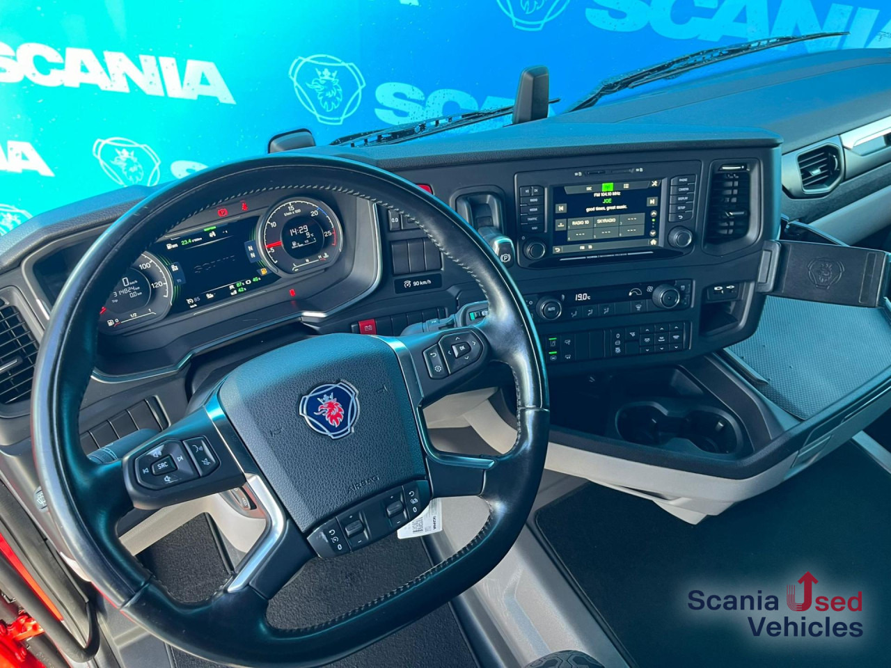 SCANIA R 410 A4x2NA RETARDER LED NAVI - Vilkikas: foto 4 SCANIA R 410 A4x2NA RETARDER LED NAVI - Vilkikas: foto 4