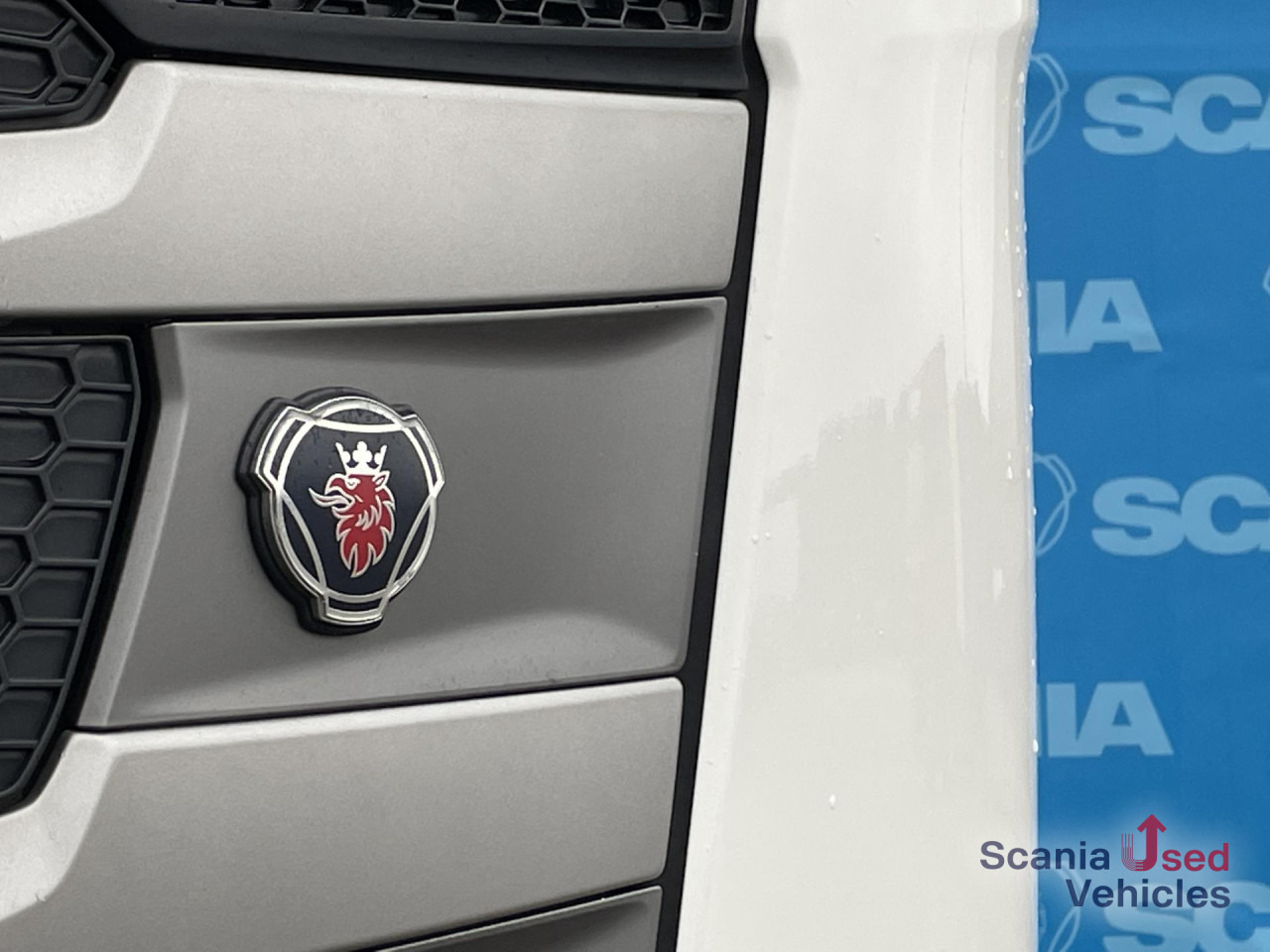SCANIA R 450 A4x2NB DIFF-L RETARDER FULL AIR P-AIRCO ACC - Vilkikas: foto 4 SCANIA R 450 A4x2NB DIFF-L RETARDER FULL AIR P-AIRCO ACC - Vilkikas: foto 4