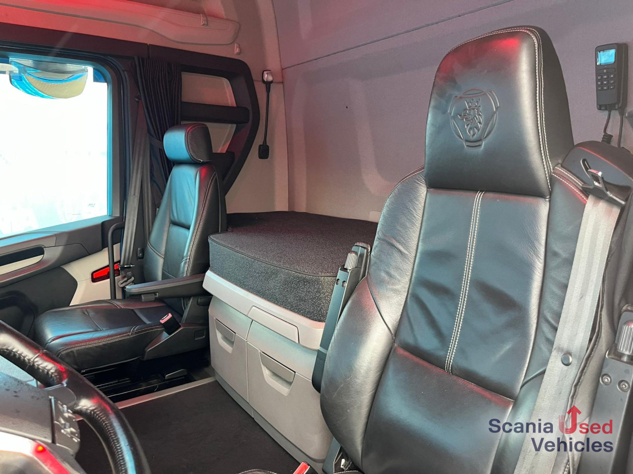 SCANIA R 450 A4x2NB RETARDER DIFF-L KIPPER HYDRO ADR-FL - Vilkikas: foto 3 SCANIA R 450 A4x2NB RETARDER DIFF-L KIPPER HYDRO ADR-FL - Vilkikas: foto 3