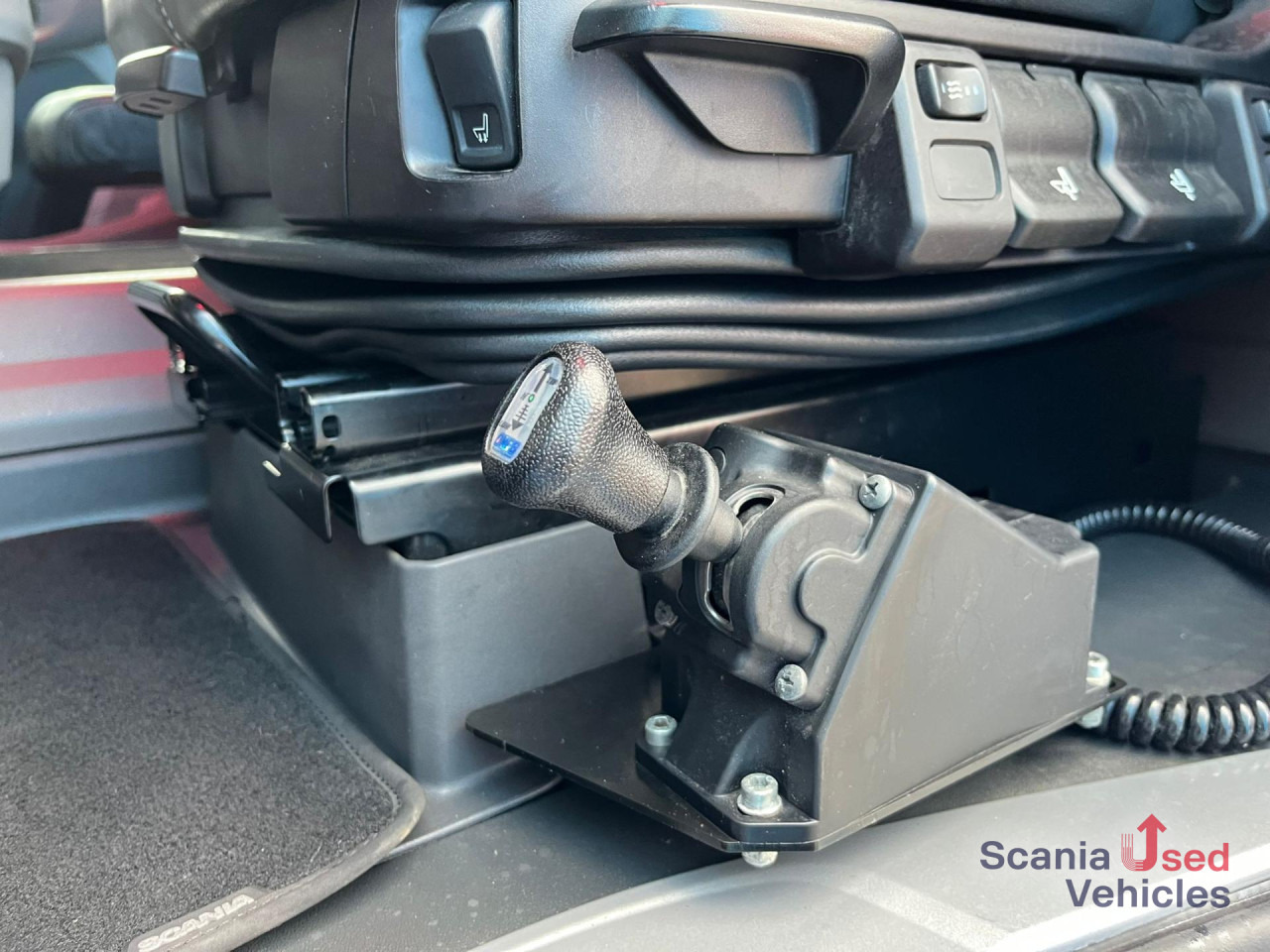 SCANIA R 450 A4x2NB RETARDER DIFF-L KIPPER HYDRO ADR-FL - Vilkikas: foto 4 SCANIA R 450 A4x2NB RETARDER DIFF-L KIPPER HYDRO ADR-FL - Vilkikas: foto 4