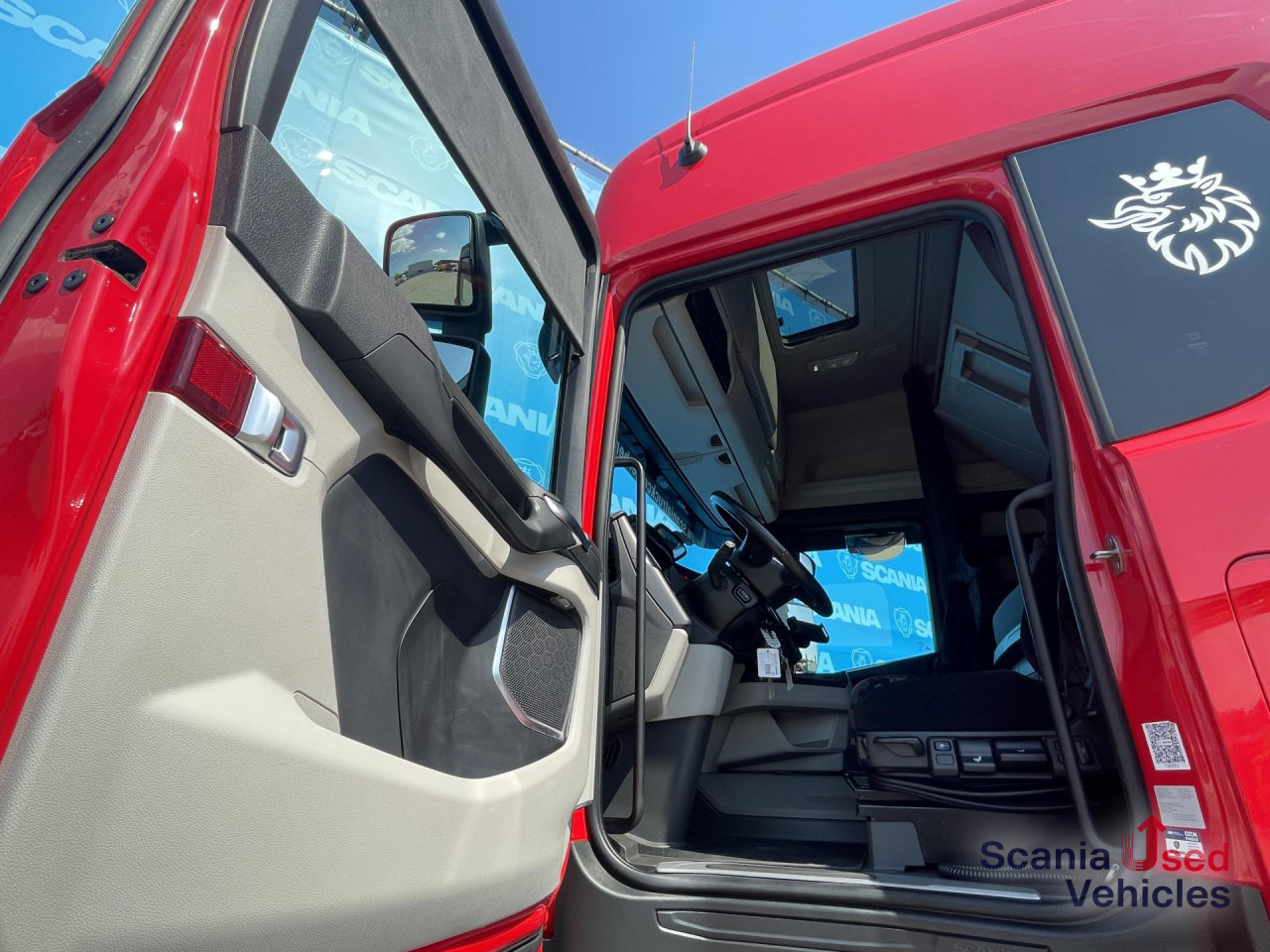 SCANIA R 450 A6x2/4NA RETARDER PTO LED NAVI - Vilkikas: foto 2 SCANIA R 450 A6x2/4NA RETARDER PTO LED NAVI - Vilkikas: foto 2