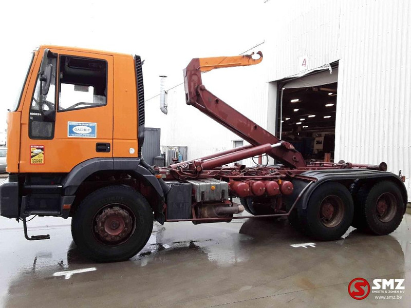 Iveco Trakker 260 E 34 6x4 francais - Konteineris-vežimus/ Sukeisti kūną sunkvežimis: foto 5 Iveco Trakker 260 E 34 6x4 francais - Konteineris-vežimus/ Sukeisti kūną sunkvežimis: foto 5