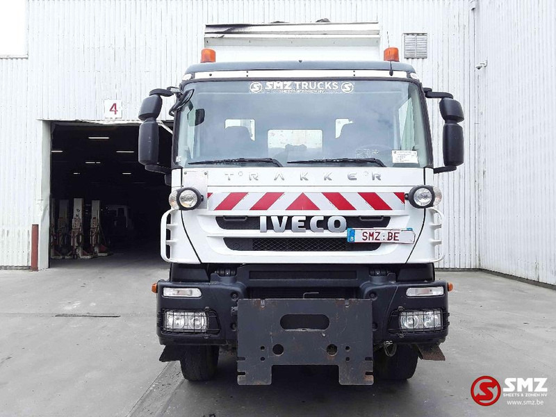 Iveco Trakker 330 184"km snow equipment - Savivartis sunkvežimis: foto 2 Iveco Trakker 330 184"km snow equipment - Savivartis sunkvežimis: foto 2