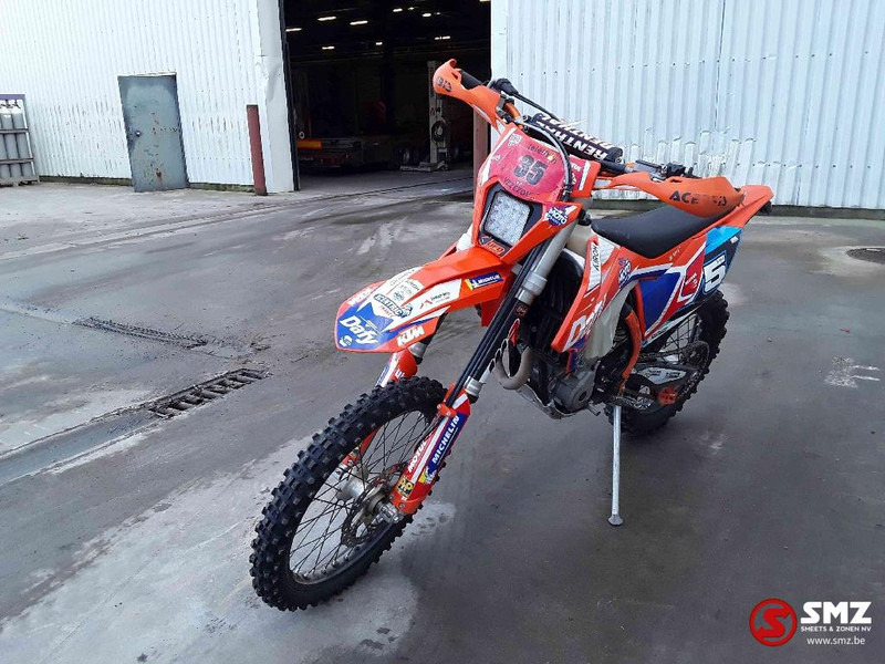 KTM KTM 250 - Motociklas: foto 3 KTM KTM 250 - Motociklas: foto 3