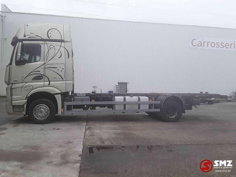 Mercedes-Benz Actros 1851 motor KO broken casse - Konteineris-vežimus/ Sukeisti kūną sunkvežimis: foto 5 Mercedes-Benz Actros 1851 motor KO broken casse - Konteineris-vežimus/ Sukeisti kūną sunkvežimis: foto 5
