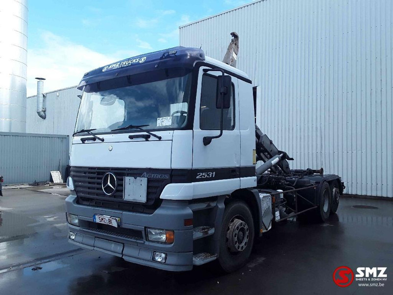 Mercedes-Benz Actros 2531 francais - Konteineris-vežimus/ Sukeisti kūną sunkvežimis: foto 3 Mercedes-Benz Actros 2531 francais - Konteineris-vežimus/ Sukeisti kūną sunkvežimis: foto 3