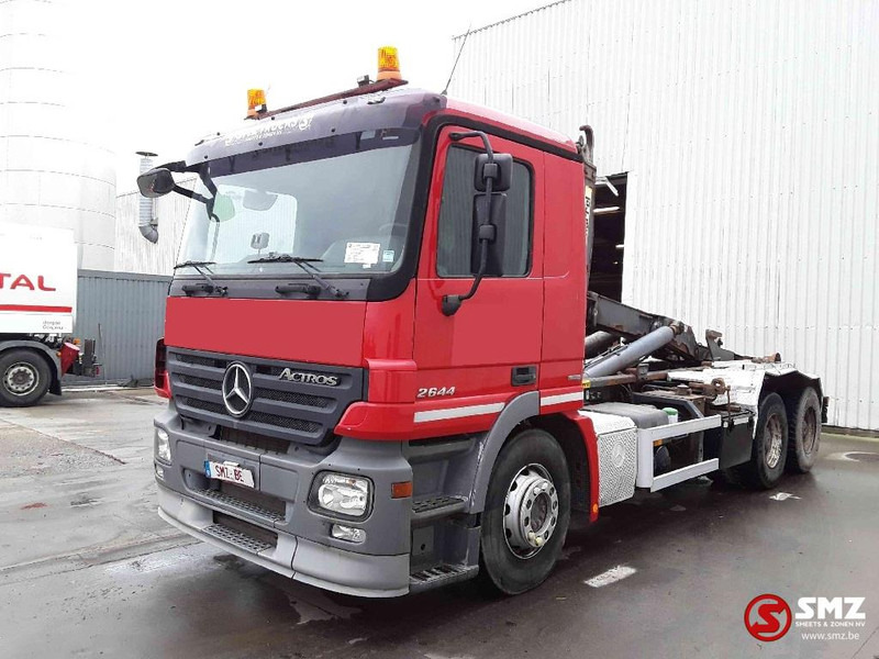 Mercedes-Benz Actros 2644 6x4 lames zps - Konteineris-vežimus/ Sukeisti kūną sunkvežimis: foto 3 Mercedes-Benz Actros 2644 6x4 lames zps - Konteineris-vežimus/ Sukeisti kūną sunkvežimis: foto 3
