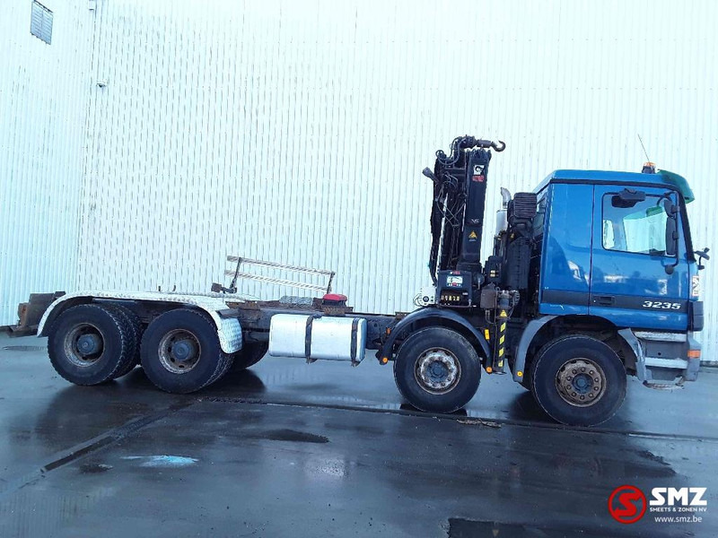 Mercedes-Benz Actros 3235 hiab 166d-3 - Platforminis/ Bortinis sunkvežimis, Sunkvežimis su kranu: foto 4 Mercedes-Benz Actros 3235 hiab 166d-3 - Platforminis/ Bortinis sunkvežimis, Sunkvežimis su kranu: foto 4