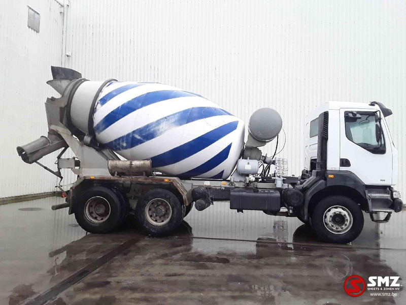 Renault Kerax 300 manual pump - Betonvežis: foto 4 Renault Kerax 300 manual pump - Betonvežis: foto 4