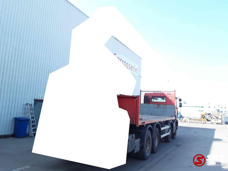 Platforminis/ Bortinis sunkvežimis, Sunkvežimis su kranu Renault Kerax 430 8x4: foto 9