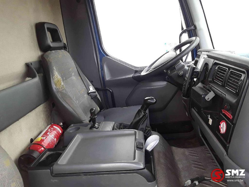 Renault Midlum 210 8000L manual pump - Autocisterna: foto 5 Renault Midlum 210 8000L manual pump - Autocisterna: foto 5
