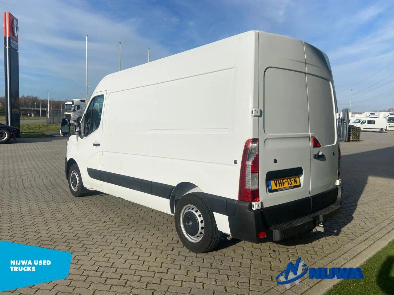 Renault Master T35 150 L2H2 Trekhaak + Navigatie Kasten - Krovininis mikroautobusas: foto 4 Renault Master T35 150 L2H2 Trekhaak + Navigatie Kasten - Krovininis mikroautobusas: foto 4