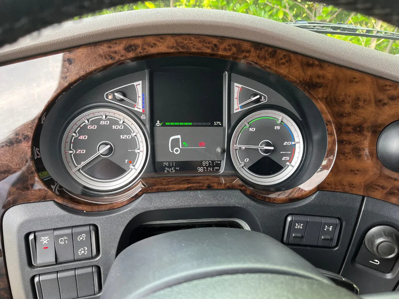 Vilkikas DAF XF 480 FT Euro6 Intarder Manual Showtruck: foto 11 Vilkikas DAF XF 480 FT Euro6 Intarder Manual Showtruck: foto 11