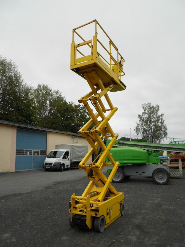 Genie GS 1930, Scherenarbeitsbühne Genie 8 m - Autobokštelio: foto 2 Genie GS 1930, Scherenarbeitsbühne Genie 8 m - Autobokštelio: foto 2