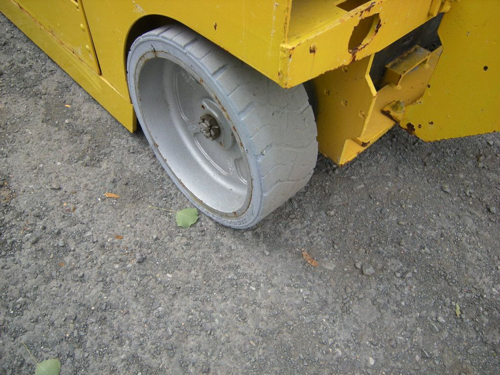 Autobokštelio Genie GS 4047 Scherenarbeitsbühne Genie 14 m: foto 11