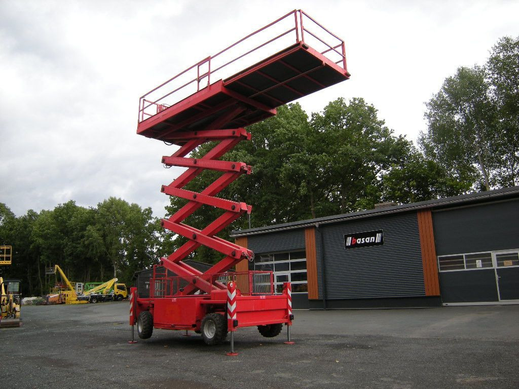 Scherenarbeitsbühne Liftlux SL172-24D4WD,S AH 19 - Autobokštelio: foto 1 Scherenarbeitsbühne Liftlux SL172-24D4WD,S AH 19 - Autobokštelio: foto 1