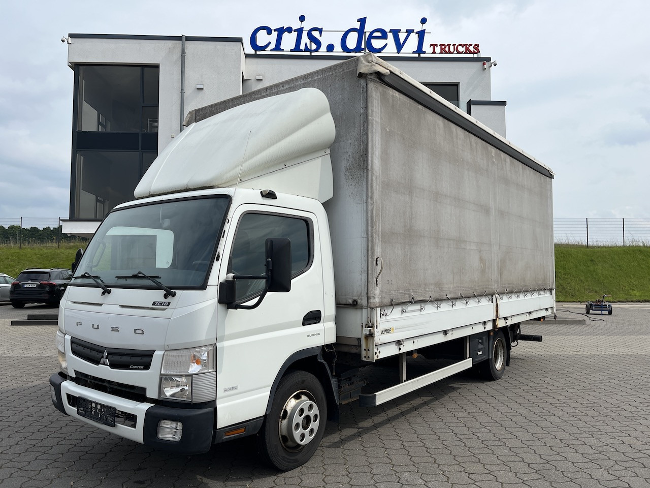 FUSO Canter 7C18 4x2 Ladebordwand   Getriebeschaden - Tentinis mikroautobusas: foto 1 FUSO Canter 7C18 4x2 Ladebordwand   Getriebeschaden - Tentinis mikroautobusas: foto 1