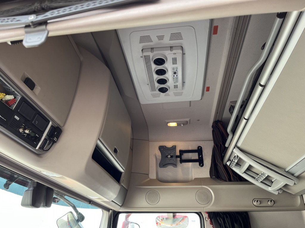Daf XF 530 4x2 Low Liner Exclusive Line SZM - Vilkikas: foto 5 Daf XF 530 4x2 Low Liner Exclusive Line SZM - Vilkikas: foto 5