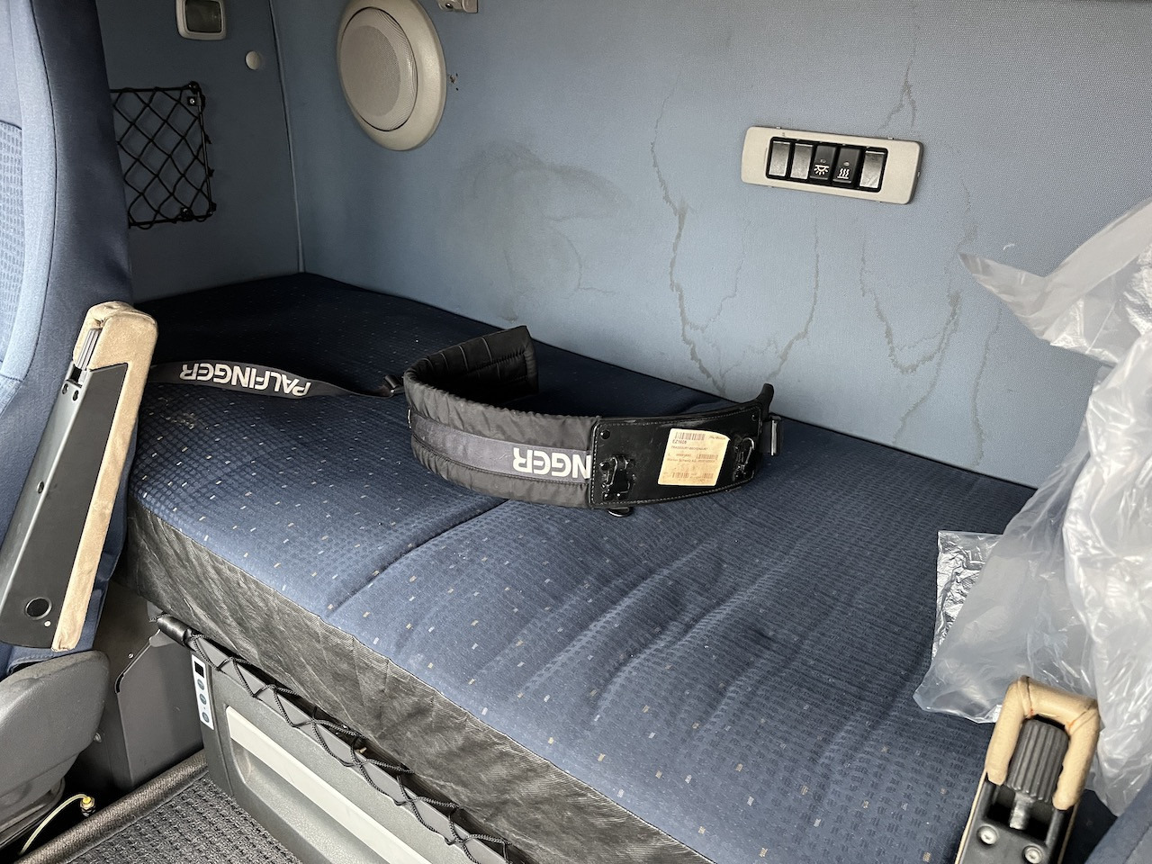 Volvo FH 520 6x2 Palfinger PK 12502 | AHK - Sunkvežimis su kranu, Platforminis/ Bortinis sunkvežimis: foto 5 Volvo FH 520 6x2 Palfinger PK 12502 | AHK - Sunkvežimis su kranu, Platforminis/ Bortinis sunkvežimis: foto 5