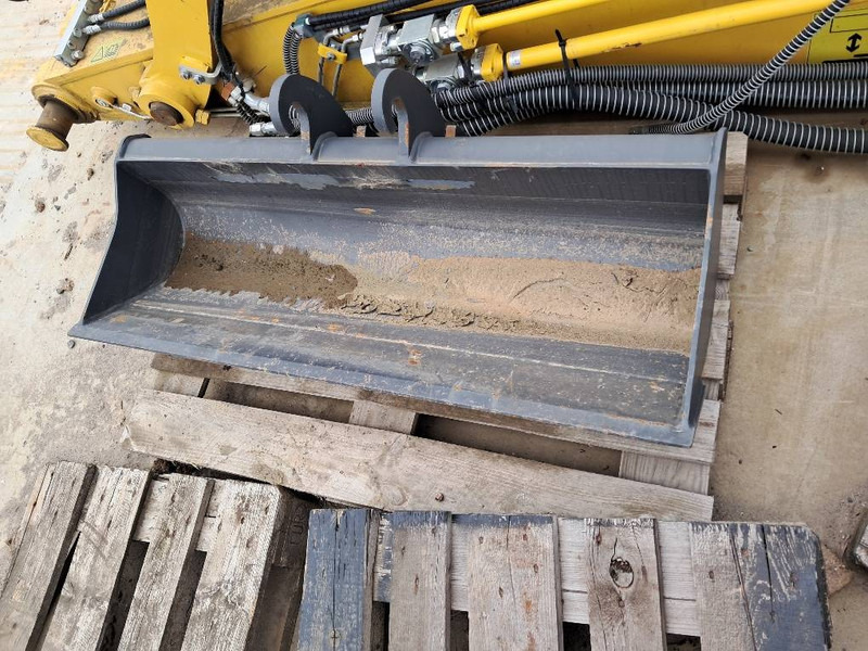 Komatsu PC24MR-5 NEW BUCKET SET + QC - Kaušas - Statybinė technika: foto 2 Komatsu PC24MR-5 NEW BUCKET SET + QC - Kaušas - Statybinė technika: foto 2