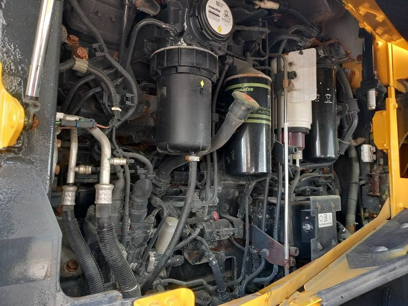 Komatsu WA480-8E0 - Ratinis krautuvas: foto 4 Komatsu WA480-8E0 - Ratinis krautuvas: foto 4