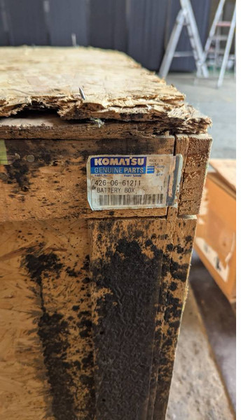 Komatsu WA600-8 BATTERY BOX 426-06-61211 - Rėmas/ Važiuoklė - Statybinė technika: foto 3 Komatsu WA600-8 BATTERY BOX 426-06-61211 - Rėmas/ Važiuoklė - Statybinė technika: foto 3