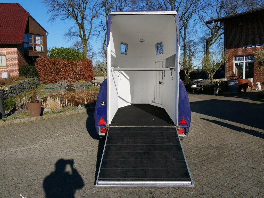 Böckmann 1,5 Pferde Heckklappe schwenkbar - Priekaba žirgams vežti: foto 2 Böckmann 1,5 Pferde Heckklappe schwenkbar - Priekaba žirgams vežti: foto 2