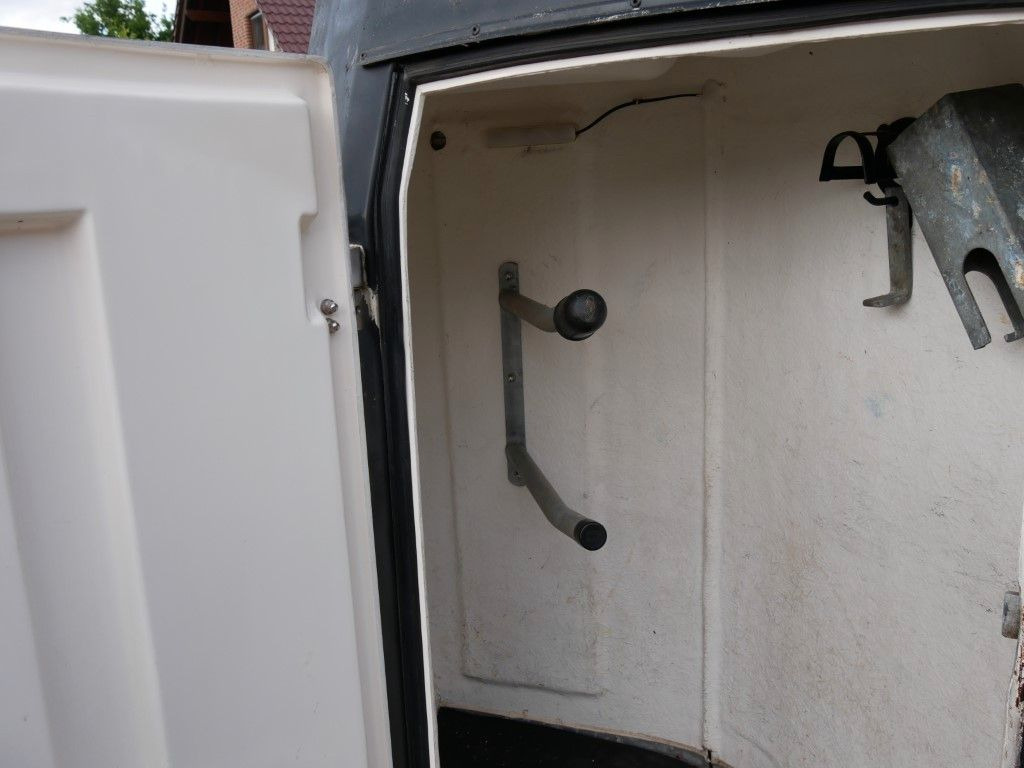 Böckmann Big Master - Priekaba žirgams vežti: foto 3 Böckmann Big Master - Priekaba žirgams vežti: foto 3