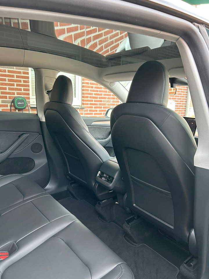 Sedanas Tesla Model Y Hinterradantrieb RWD: foto 43