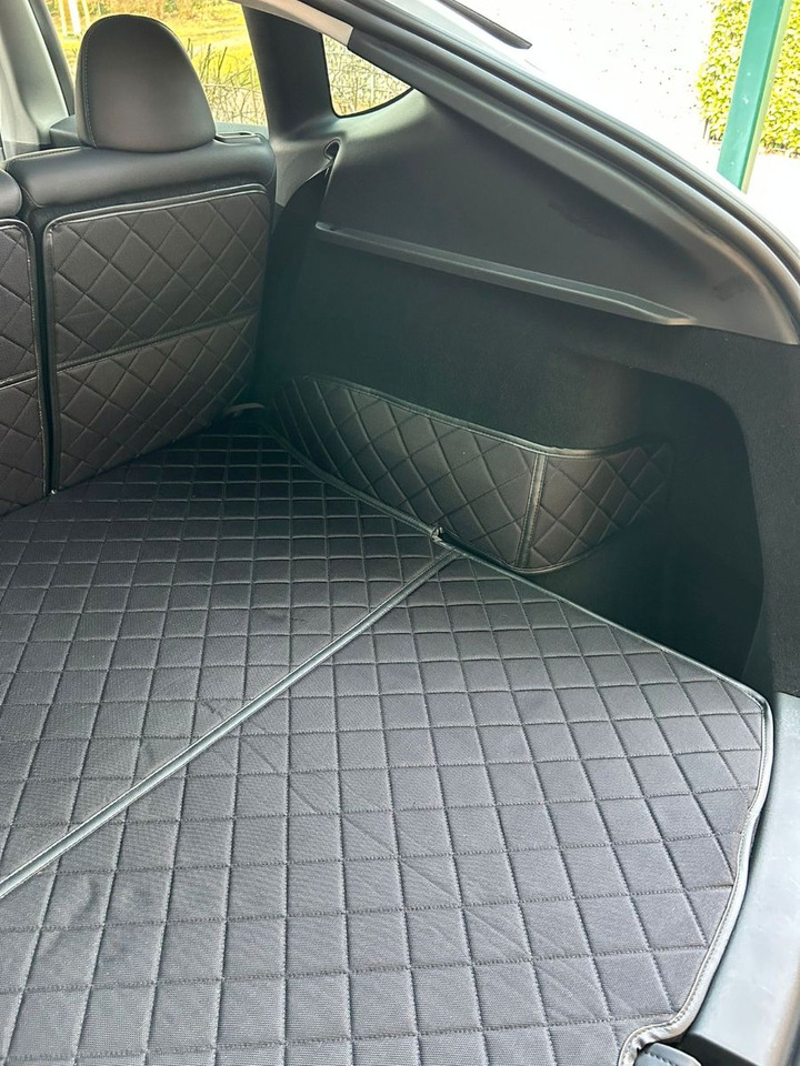 Sedanas Tesla Model Y Hinterradantrieb RWD: foto 38