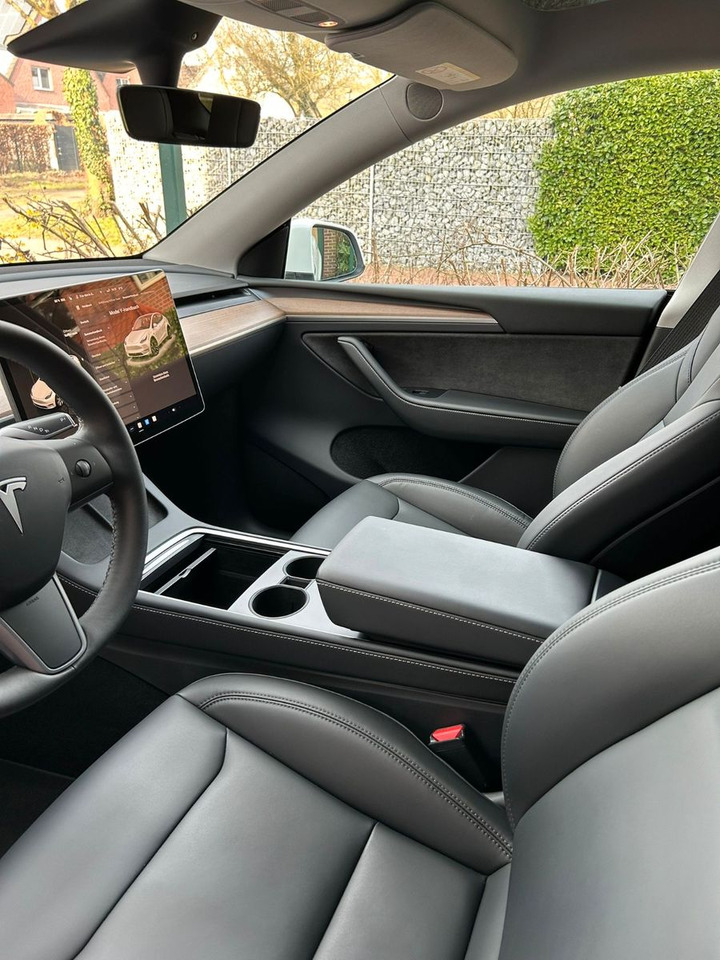 Sedanas Tesla Model Y Hinterradantrieb RWD: foto 30