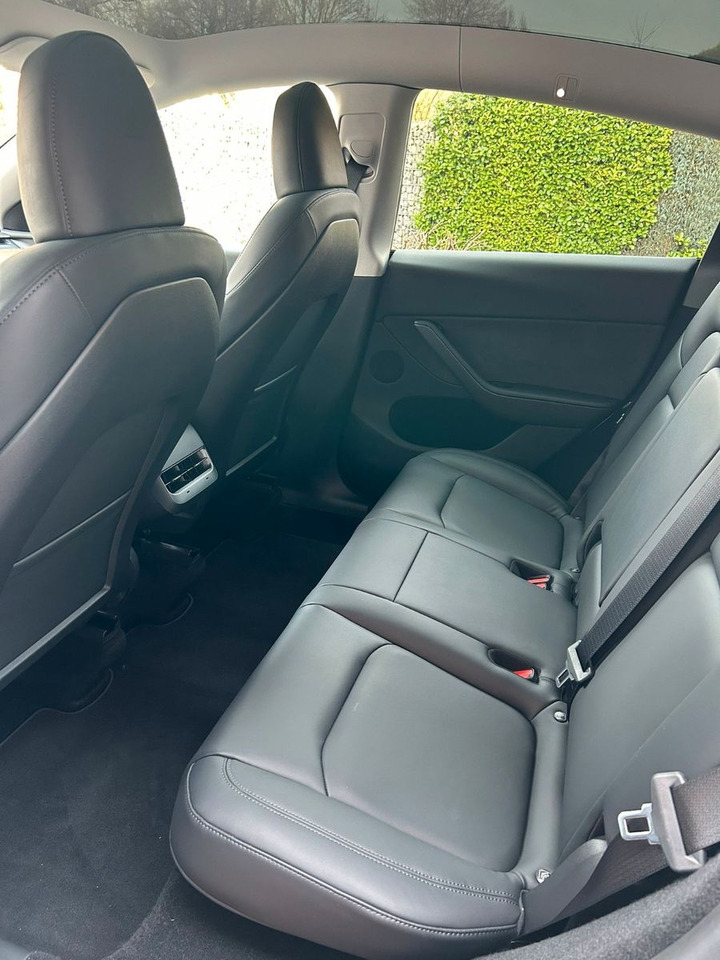 Sedanas Tesla Model Y Hinterradantrieb RWD: foto 44