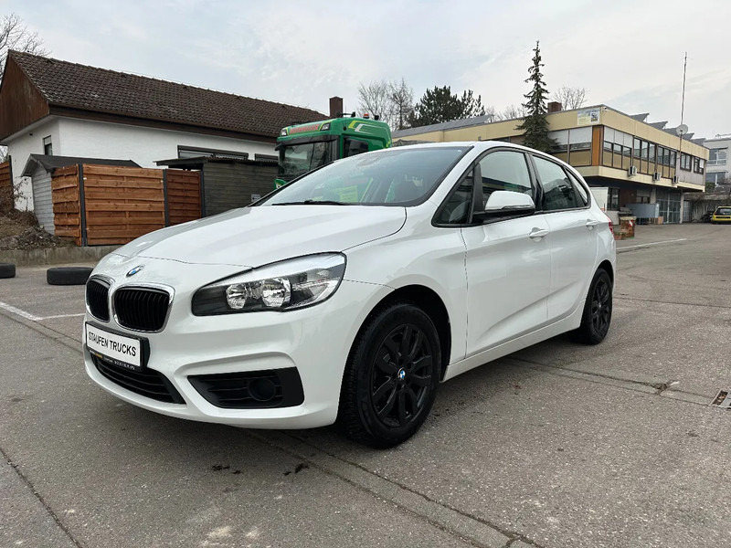 BMW 2 Serie 216i Active Tourer*1.Hd.*unfallfrei*NAVI*Klima*Schalter - Sedanas: foto 1 BMW 2 Serie 216i Active Tourer*1.Hd.*unfallfrei*NAVI*Klima*Schalter - Sedanas: foto 1