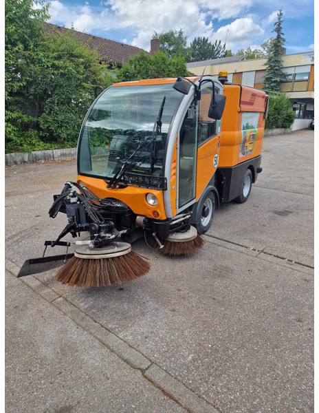 Bucher Kehrmaschine BUCHER-GUYER Kehrmaschine EG 4.500 kg Diesel Topzustand - Grindų šlavimo mašina: foto 4 Bucher Kehrmaschine BUCHER-GUYER Kehrmaschine EG 4.500 kg Diesel Topzustand - Grindų šlavimo mašina: foto 4