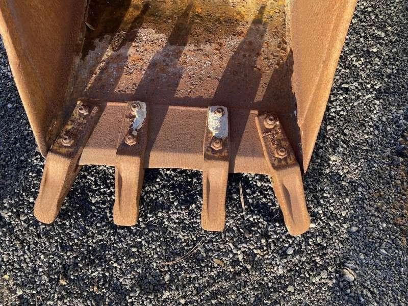 CATERPILLAR 570mm - type tractopelle - Ekskavatoriaus kaušas: foto 2 CATERPILLAR 570mm - type tractopelle - Ekskavatoriaus kaušas: foto 2