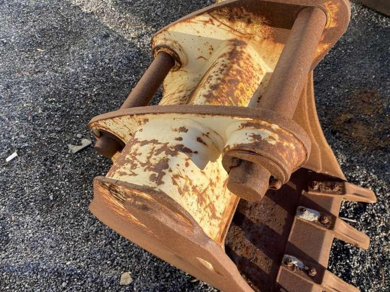 CATERPILLAR 570mm - type tractopelle - Ekskavatoriaus kaušas: foto 5 CATERPILLAR 570mm - type tractopelle - Ekskavatoriaus kaušas: foto 5