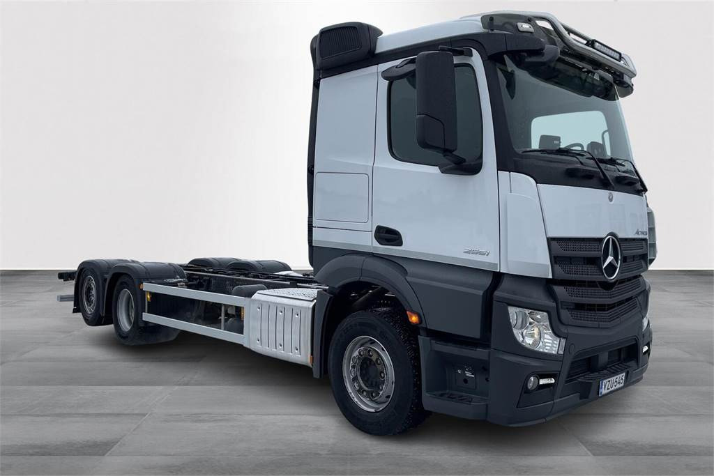 Važiuoklės sunkvežimis Mercedes-Benz Actros 2551L 6x2 alusta: foto 7